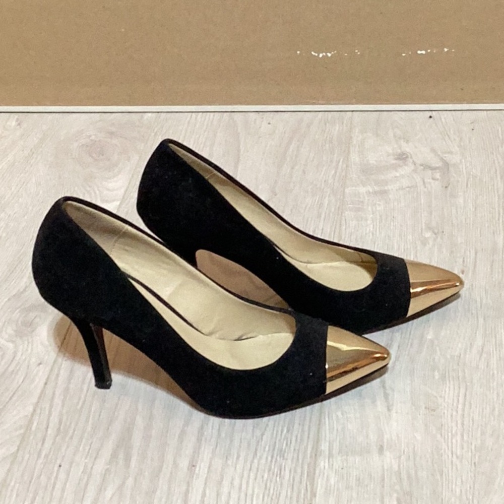 Bucco Metal Toe Shoes